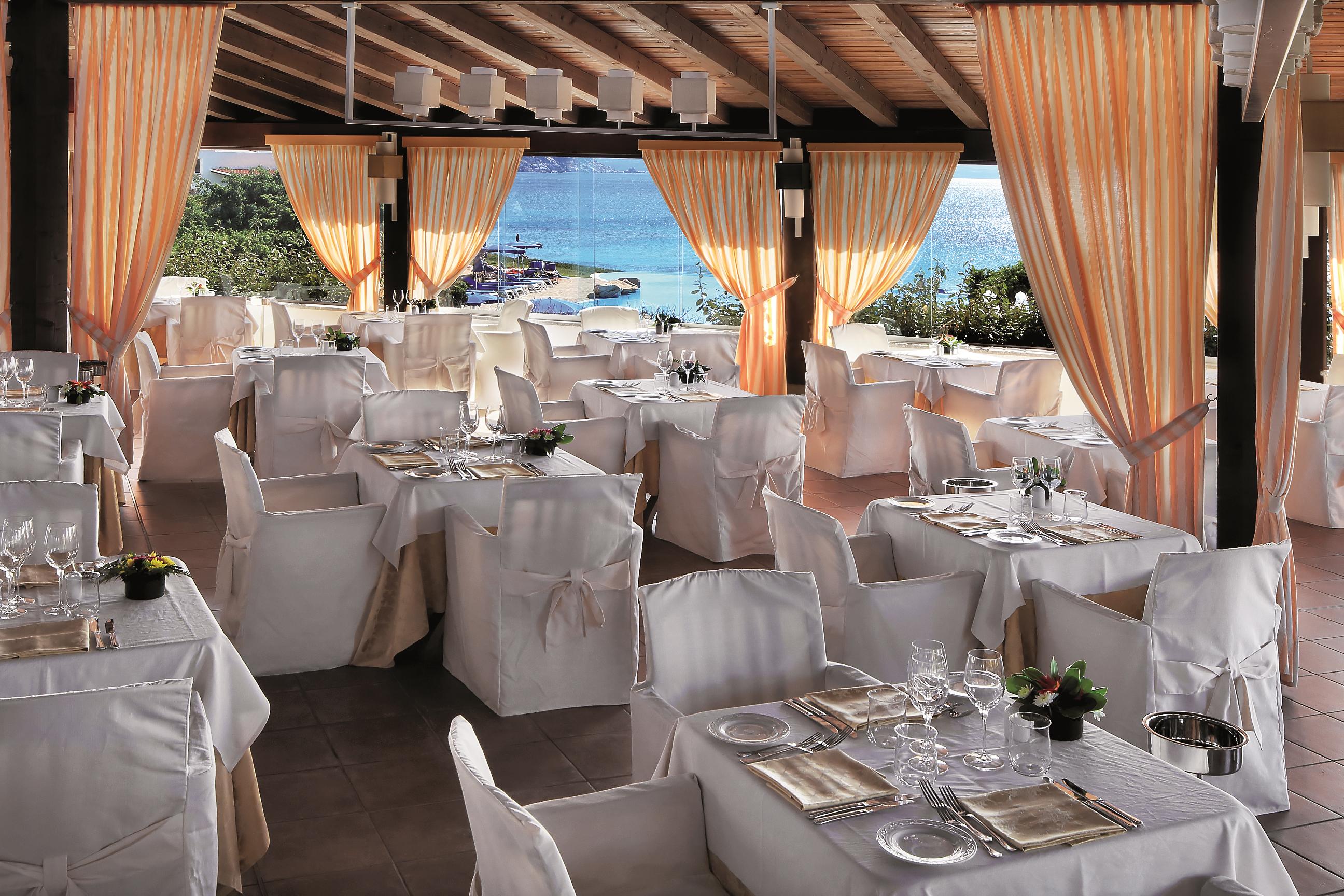 Colonna Grand Hotel Capo Testa Santa Teresa Gallura Restoran fotoğraf